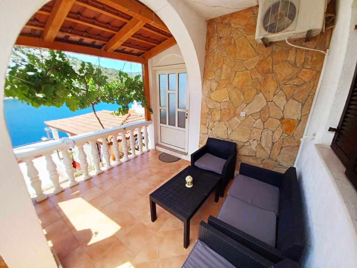 Apartments Carmen Винишче Экстерьер фото