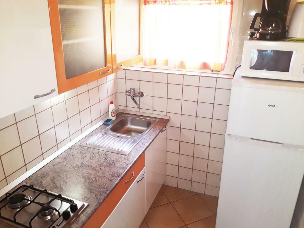 Apartments Carmen Винишче Экстерьер фото
